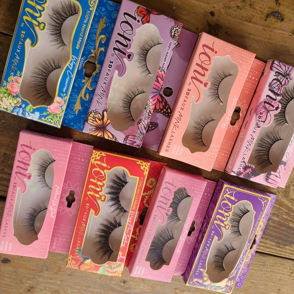 Lashes - Picture 3 of 4